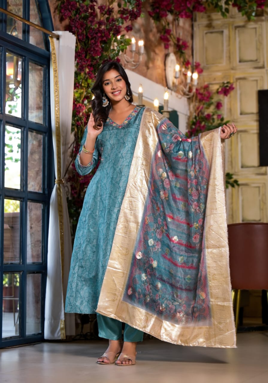 Tusser Silk Kurta with Banarasi Tissue Dupatta Set