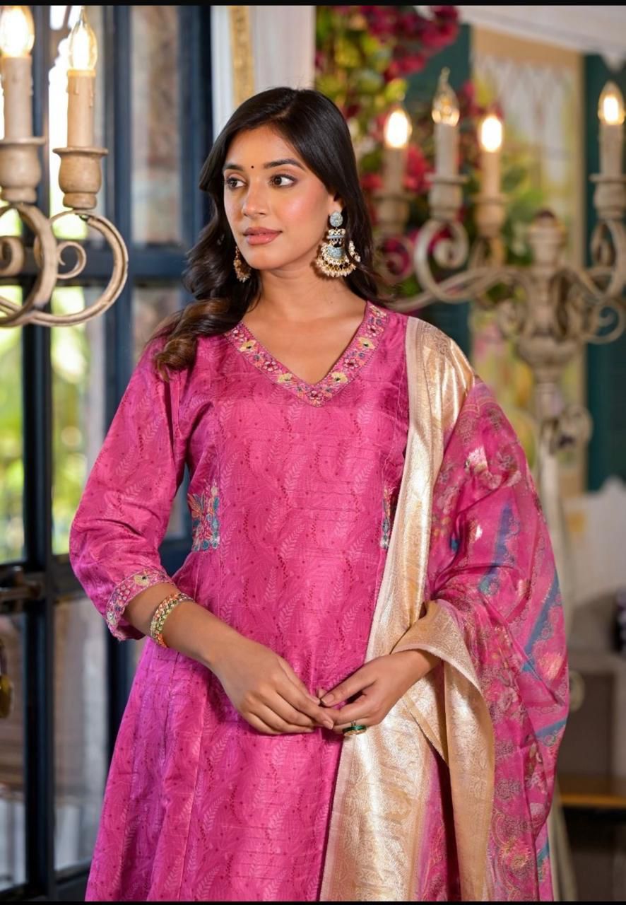 Tusser Silk Kurta with Banarasi Tissue Dupatta Set