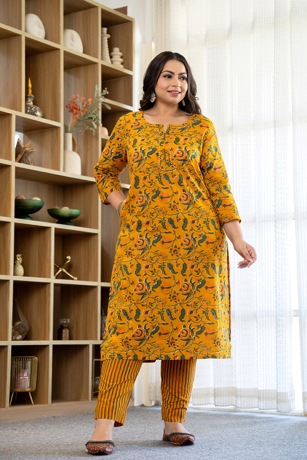 Plus Size Floral Printed Cotton Suit Set